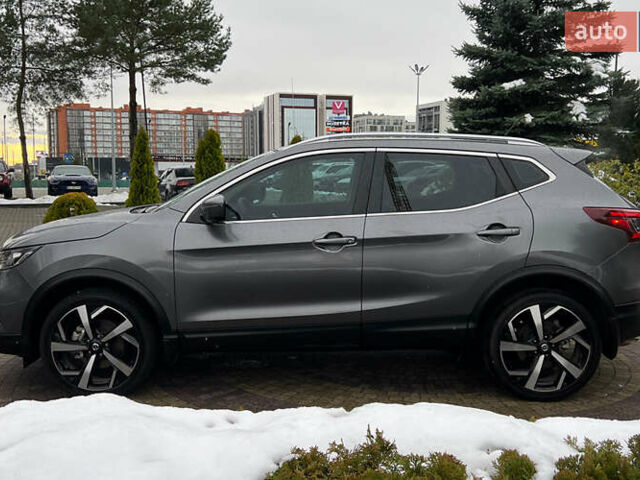 Серый Ниссан Rogue Sport, объемом двигателя 2 л и пробегом 73 тыс. км за 19750 $, фото 3 на Automoto.ua