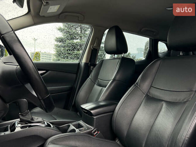 Серый Ниссан Rogue Sport, объемом двигателя 2 л и пробегом 73 тыс. км за 19750 $, фото 8 на Automoto.ua