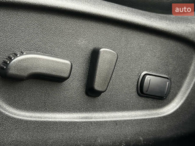 Серый Ниссан Rogue Sport, объемом двигателя 2 л и пробегом 73 тыс. км за 19750 $, фото 17 на Automoto.ua