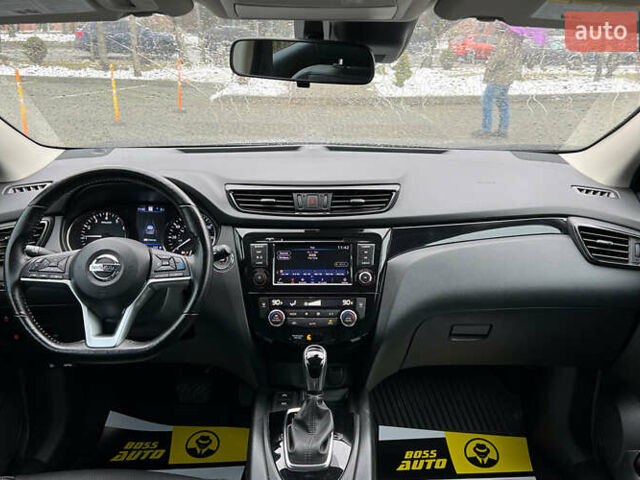 Серый Ниссан Rogue Sport, объемом двигателя 2 л и пробегом 73 тыс. км за 19750 $, фото 12 на Automoto.ua