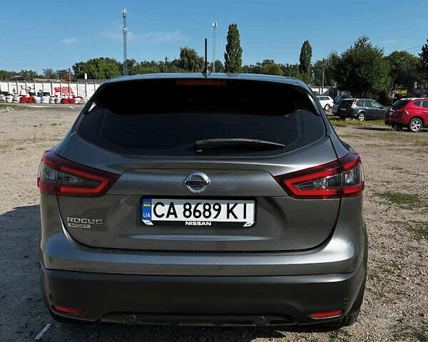 Серый Ниссан Rogue Sport, объемом двигателя 2 л и пробегом 53 тыс. км за 17799 $, фото 3 на Automoto.ua