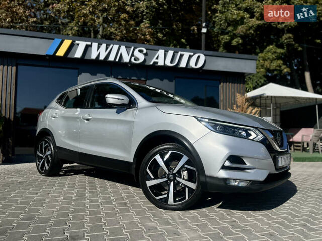 Серый Ниссан Rogue Sport, объемом двигателя 2 л и пробегом 37 тыс. км за 20900 $, фото 15 на Automoto.ua