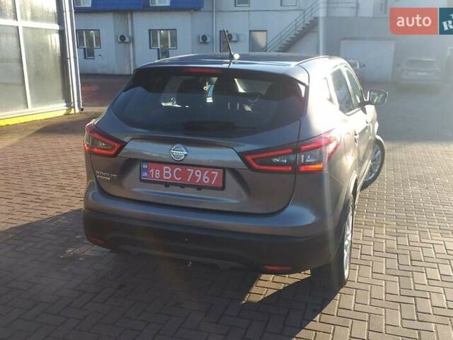 Серый Ниссан Rogue Sport, объемом двигателя 2 л и пробегом 99 тыс. км за 14950 $, фото 5 на Automoto.ua