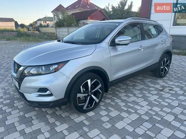 Серый Ниссан Rogue Sport, объемом двигателя 2 л и пробегом 39 тыс. км за 17500 $, фото 2 на Automoto.ua