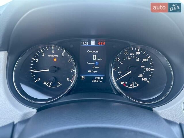 Серый Ниссан Rogue Sport, объемом двигателя 2 л и пробегом 39 тыс. км за 17500 $, фото 11 на Automoto.ua