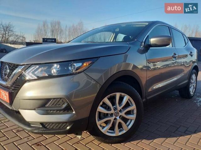 Серый Ниссан Rogue Sport, объемом двигателя 2 л и пробегом 99 тыс. км за 14950 $, фото 21 на Automoto.ua