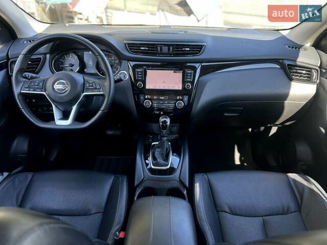 Серый Ниссан Rogue Sport, объемом двигателя 2 л и пробегом 37 тыс. км за 20900 $, фото 8 на Automoto.ua