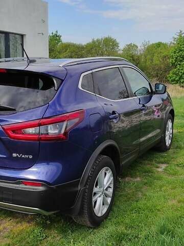 Синий Ниссан Rogue Sport, объемом двигателя 2 л и пробегом 167 тыс. км за 13900 $, фото 4 на Automoto.ua