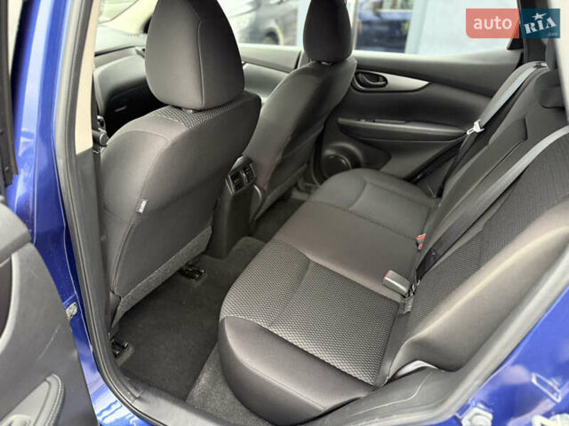 Синий Ниссан Rogue Sport, объемом двигателя 2 л и пробегом 72 тыс. км за 15288 $, фото 20 на Automoto.ua