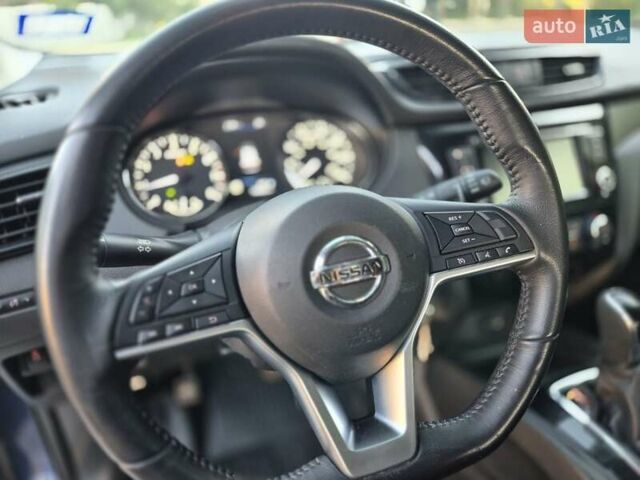 Синий Ниссан Rogue Sport, объемом двигателя 2 л и пробегом 140 тыс. км за 13800 $, фото 13 на Automoto.ua