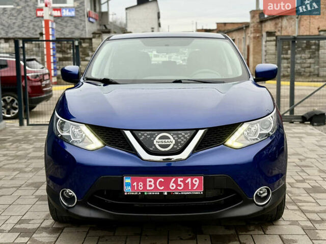 Синий Ниссан Rogue Sport, объемом двигателя 2 л и пробегом 72 тыс. км за 15288 $, фото 3 на Automoto.ua