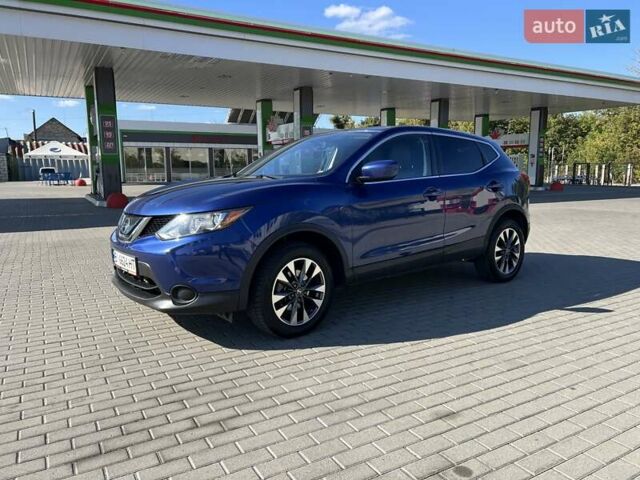Синий Ниссан Rogue Sport, объемом двигателя 2 л и пробегом 86 тыс. км за 16500 $, фото 3 на Automoto.ua