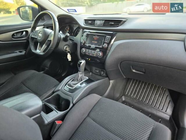Синий Ниссан Rogue Sport, объемом двигателя 2 л и пробегом 140 тыс. км за 13800 $, фото 17 на Automoto.ua