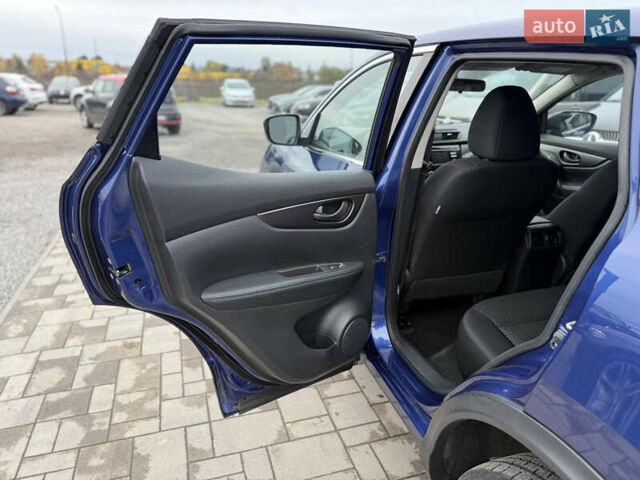 Синий Ниссан Rogue Sport, объемом двигателя 2 л и пробегом 72 тыс. км за 15288 $, фото 18 на Automoto.ua