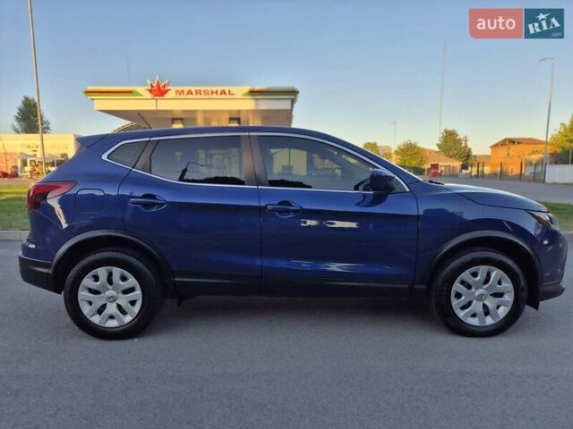 Синий Ниссан Rogue Sport, объемом двигателя 2 л и пробегом 140 тыс. км за 13800 $, фото 2 на Automoto.ua