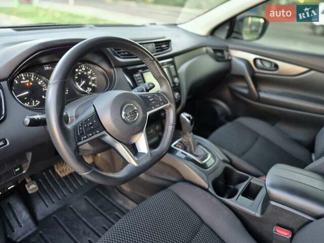 Синий Ниссан Rogue Sport, объемом двигателя 2 л и пробегом 140 тыс. км за 13800 $, фото 12 на Automoto.ua