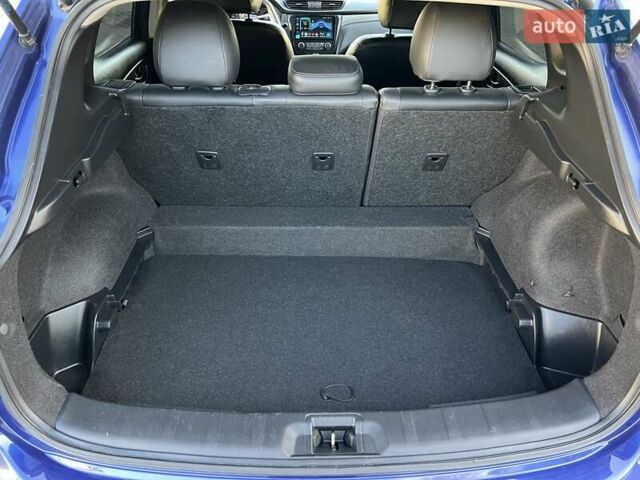 Синий Ниссан Rogue Sport, объемом двигателя 2 л и пробегом 86 тыс. км за 16500 $, фото 56 на Automoto.ua