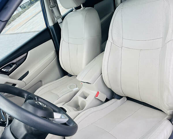 Синий Ниссан Rogue Sport, объемом двигателя 2 л и пробегом 162 тыс. км за 14950 $, фото 15 на Automoto.ua