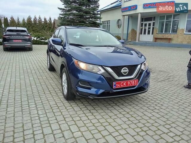 Синий Ниссан Rogue Sport, объемом двигателя 2 л и пробегом 119 тыс. км за 14150 $, фото 1 на Automoto.ua