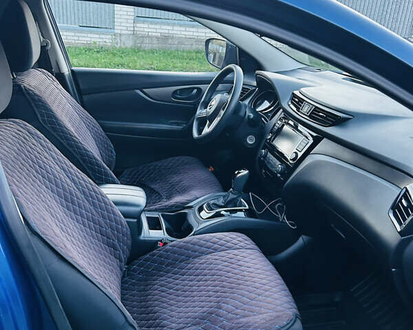 Синий Ниссан Rogue Sport, объемом двигателя 2 л и пробегом 159 тыс. км за 15500 $, фото 6 на Automoto.ua