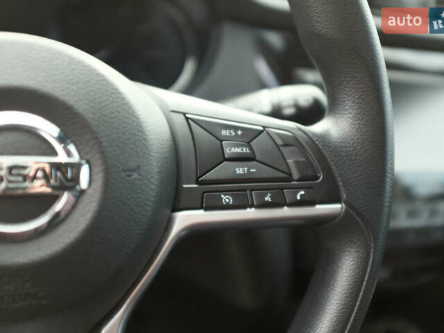 Синий Ниссан Rogue Sport, объемом двигателя 2 л и пробегом 160 тыс. км за 15000 $, фото 21 на Automoto.ua