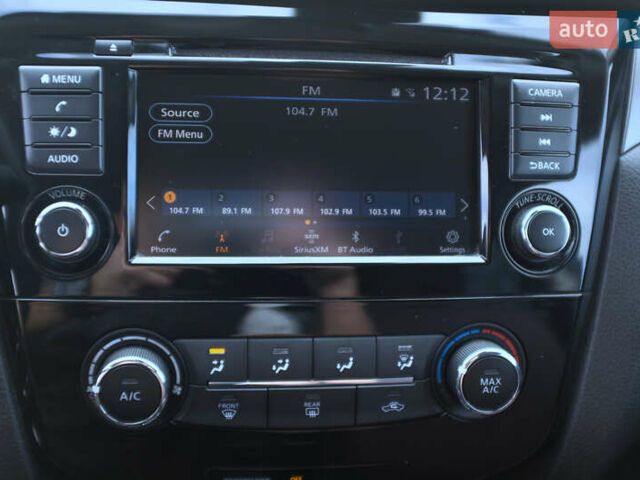 Синий Ниссан Rogue Sport, объемом двигателя 2 л и пробегом 160 тыс. км за 15000 $, фото 28 на Automoto.ua