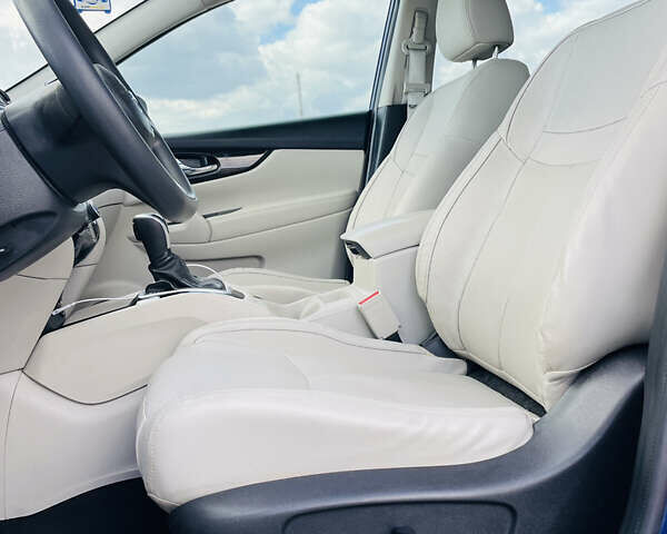 Синий Ниссан Rogue Sport, объемом двигателя 2 л и пробегом 162 тыс. км за 14950 $, фото 14 на Automoto.ua