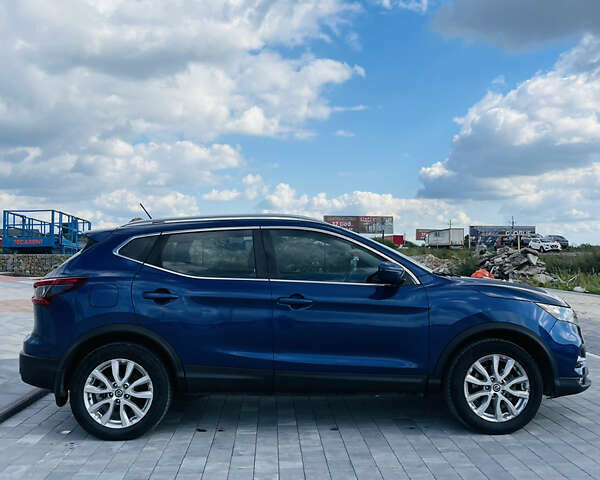 Синий Ниссан Rogue Sport, объемом двигателя 2 л и пробегом 162 тыс. км за 14950 $, фото 5 на Automoto.ua