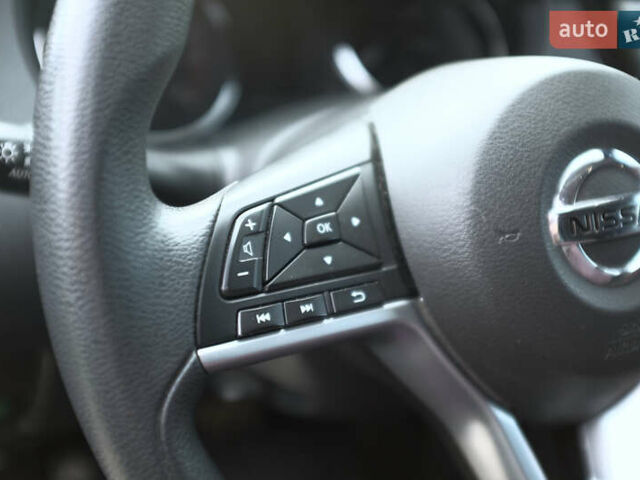 Синий Ниссан Rogue Sport, объемом двигателя 2 л и пробегом 160 тыс. км за 15000 $, фото 24 на Automoto.ua