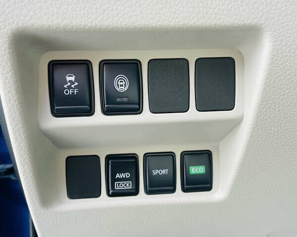 Синий Ниссан Rogue Sport, объемом двигателя 2 л и пробегом 162 тыс. км за 14950 $, фото 12 на Automoto.ua