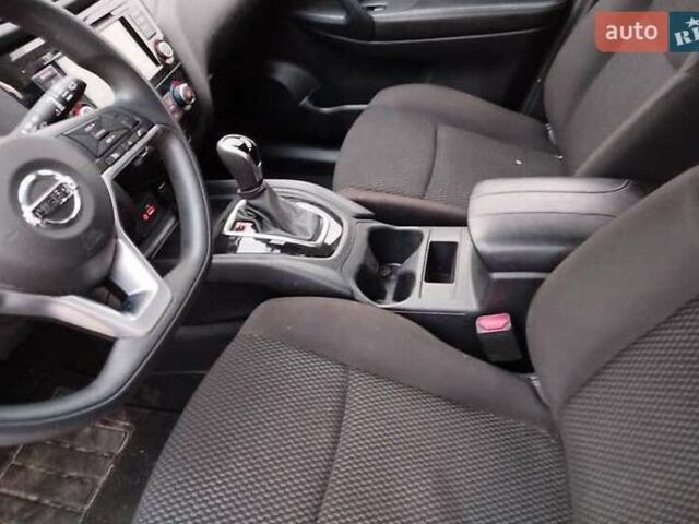 Синій Ніссан Rogue Sport, об'ємом двигуна 2 л та пробігом 123 тис. км за 11500 $, фото 4 на Automoto.ua