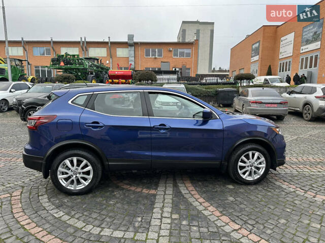 Синій Ніссан Rogue Sport, об'ємом двигуна 2 л та пробігом 50 тис. км за 14500 $, фото 6 на Automoto.ua