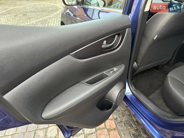 Синій Ніссан Rogue Sport, об'ємом двигуна 2 л та пробігом 50 тис. км за 14500 $, фото 14 на Automoto.ua