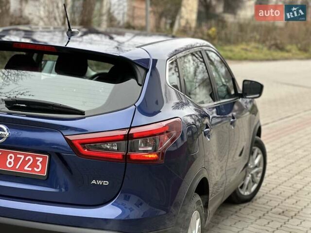 Синий Ниссан Rogue Sport, объемом двигателя 2 л и пробегом 121 тыс. км за 14999 $, фото 12 на Automoto.ua