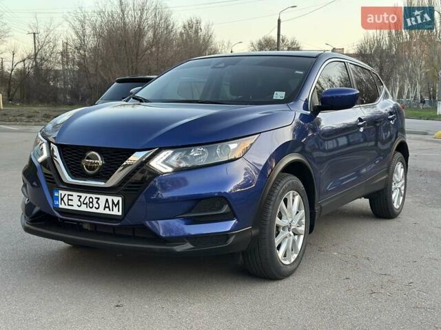 Синий Ниссан Rogue Sport, объемом двигателя 2 л и пробегом 20 тыс. км за 16999 $, фото 4 на Automoto.ua