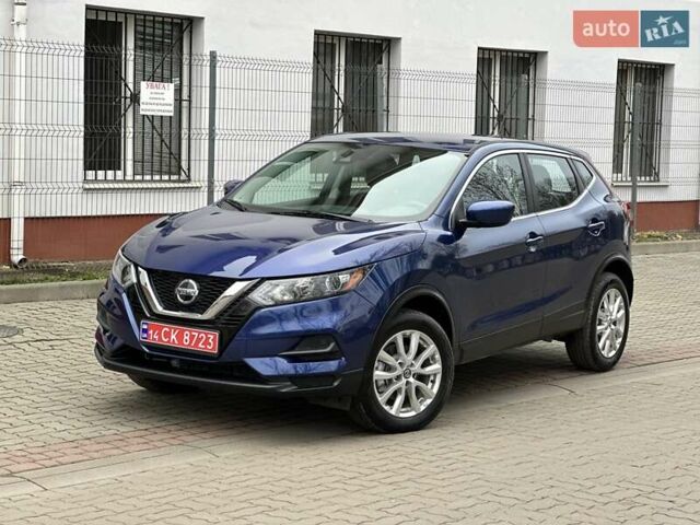 Синий Ниссан Rogue Sport, объемом двигателя 2 л и пробегом 121 тыс. км за 14999 $, фото 2 на Automoto.ua