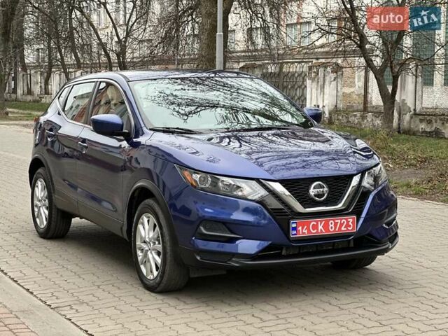 Синий Ниссан Rogue Sport, объемом двигателя 2 л и пробегом 121 тыс. км за 14999 $, фото 3 на Automoto.ua
