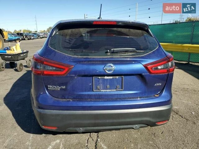 Синий Ниссан Rogue Sport, объемом двигателя 2 л и пробегом 88 тыс. км за 3000 $, фото 5 на Automoto.ua