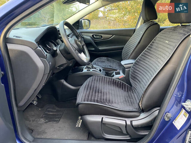 Синий Ниссан Rogue Sport, объемом двигателя 2 л и пробегом 135 тыс. км за 14999 $, фото 17 на Automoto.ua