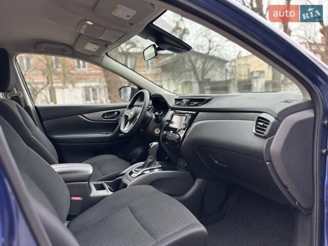Синий Ниссан Rogue Sport, объемом двигателя 2 л и пробегом 121 тыс. км за 14999 $, фото 23 на Automoto.ua