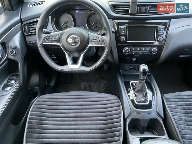 Синий Ниссан Rogue Sport, объемом двигателя 2 л и пробегом 135 тыс. км за 14999 $, фото 31 на Automoto.ua