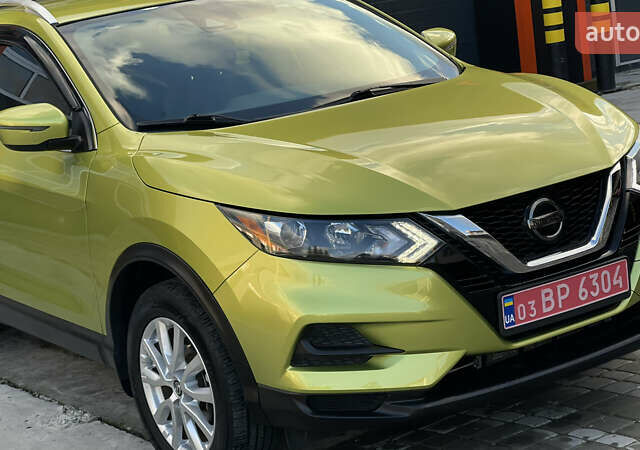 Зеленый Ниссан Rogue Sport, объемом двигателя 2 л и пробегом 32 тыс. км за 16800 $, фото 6 на Automoto.ua