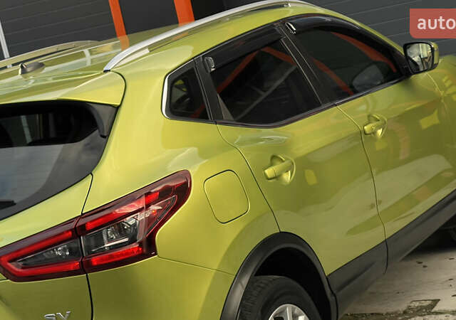 Зеленый Ниссан Rogue Sport, объемом двигателя 2 л и пробегом 32 тыс. км за 16800 $, фото 19 на Automoto.ua