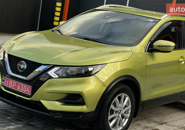 Зеленый Ниссан Rogue Sport, объемом двигателя 2 л и пробегом 32 тыс. км за 16800 $, фото 5 на Automoto.ua