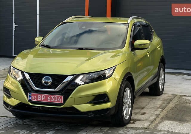 Зеленый Ниссан Rogue Sport, объемом двигателя 2 л и пробегом 32 тыс. км за 16800 $, фото 1 на Automoto.ua