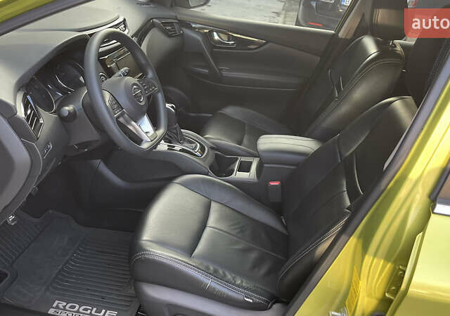 Зеленый Ниссан Rogue Sport, объемом двигателя 2 л и пробегом 32 тыс. км за 16800 $, фото 24 на Automoto.ua