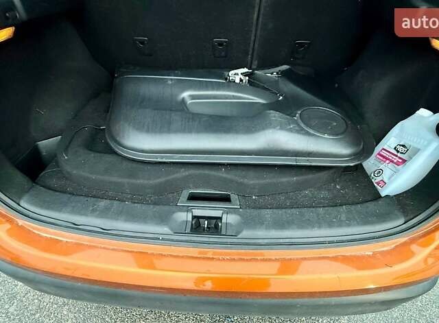 Оранжевый Ниссан Rogue Sport, объемом двигателя 2 л и пробегом 110 тыс. км за 11200 $, фото 7 на Automoto.ua