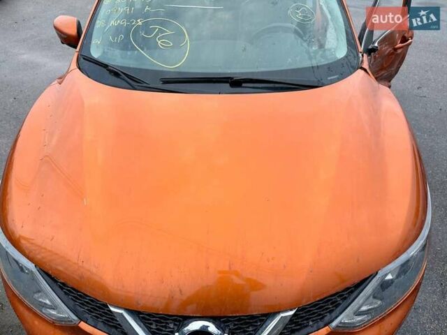 Оранжевый Ниссан Rogue Sport, объемом двигателя 2 л и пробегом 110 тыс. км за 11200 $, фото 3 на Automoto.ua