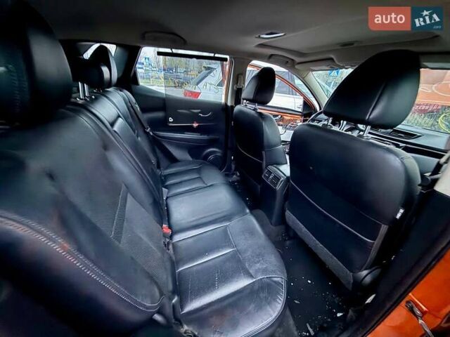 Помаранчевий Ніссан Rogue Sport, об'ємом двигуна 2 л та пробігом 110 тис. км за 10800 $, фото 26 на Automoto.ua