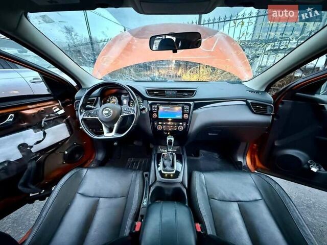 Оранжевый Ниссан Rogue Sport, объемом двигателя 2 л и пробегом 110 тыс. км за 11200 $, фото 28 на Automoto.ua